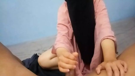 Hijab girl handjob slowly